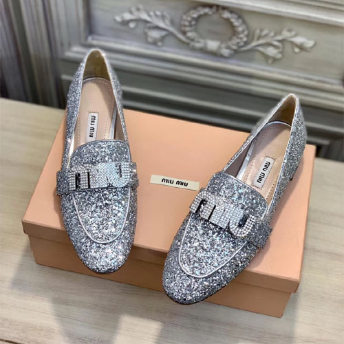 미우미우 여성용 신상 로퍼 57189