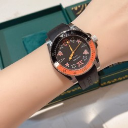 구찌 남여공용 시계 G33391