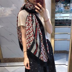 버버리 신상 스카프 BB3618