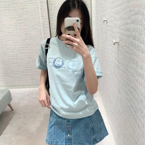 디올 남여공용 반팔티 D84386