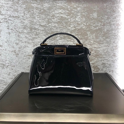 펜디 신상 미니 피카부백 8BN245 에나멜 블랙