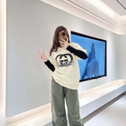 발렌시아가 남여공용 반팔 528846-1