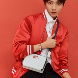 디올 남여공용 메신저백 M9838 화이트