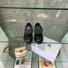 프라다&아디다스 남여공용 스니커즈  F0840-1