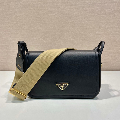 프라다 송아지가죽 크로스백 1BD372