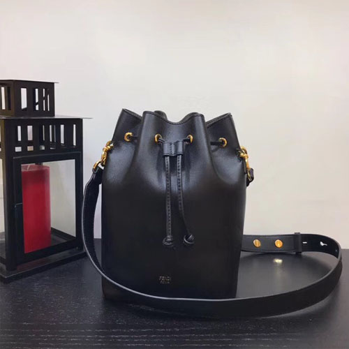 펜디 몬트레조 버킷백 8BT298 블랙