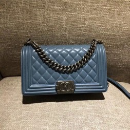 샤넬 보이 미듐 플랩백 A67086 램스킨 블루 은장