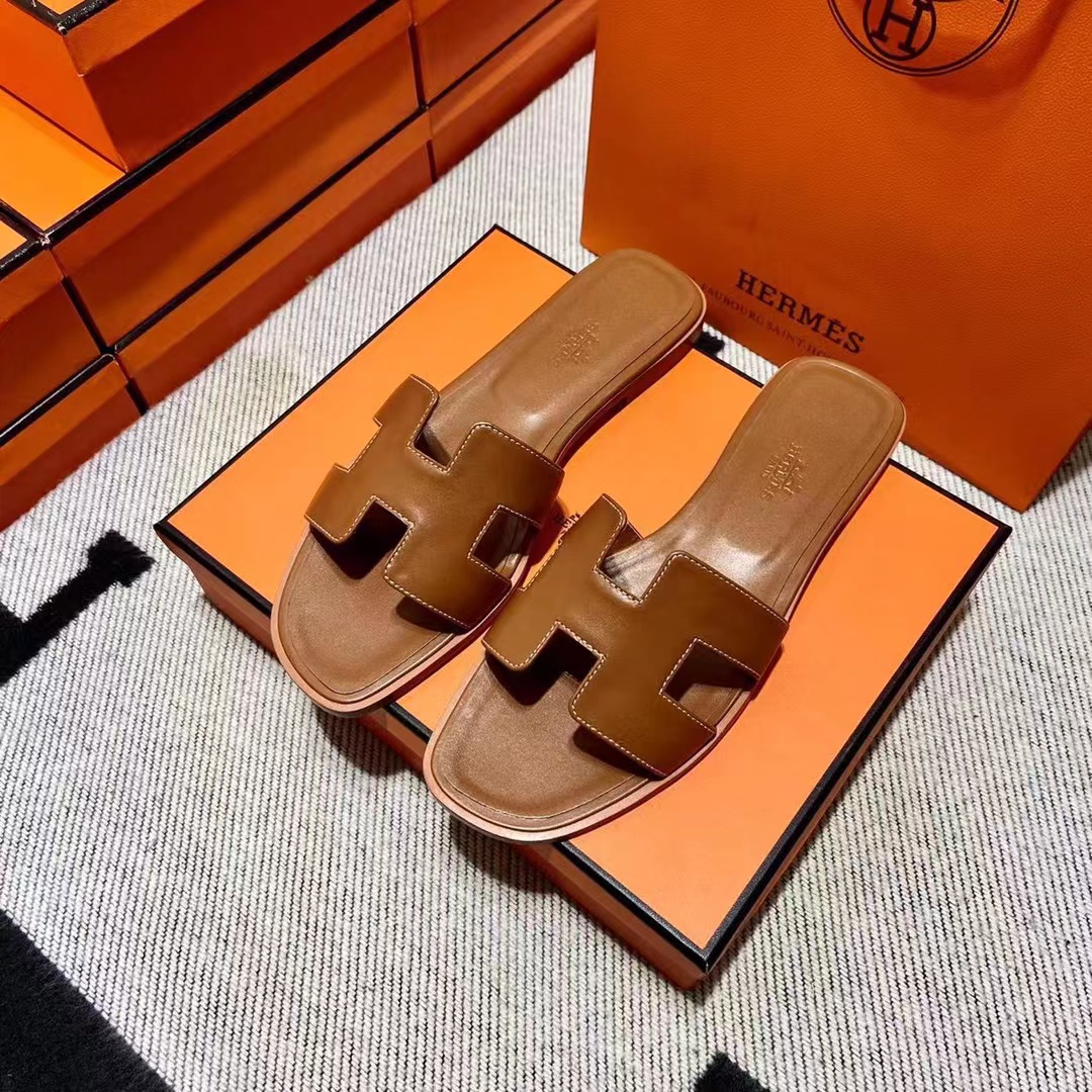 에르메스 오란 샌들 H35110-17 (정사이즈)