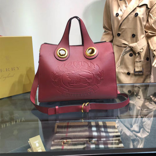 버버리 가죽 크레스트 그로밋 토트백 40799901 레드