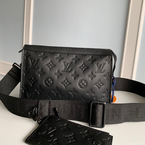 루이비통 가스통 웨어러블 월릿 M81115