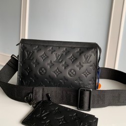 루이비통 가스통 웨어러블 월릿 M81115