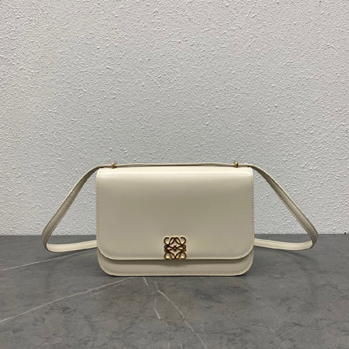 로에베  미디엄 고야백 11091 화이트