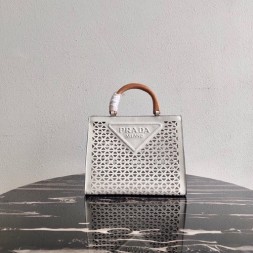 프라다 아일릿 토트백 1BG405 화이트