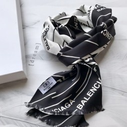 발렌시아가 신상 스카프  Balen353