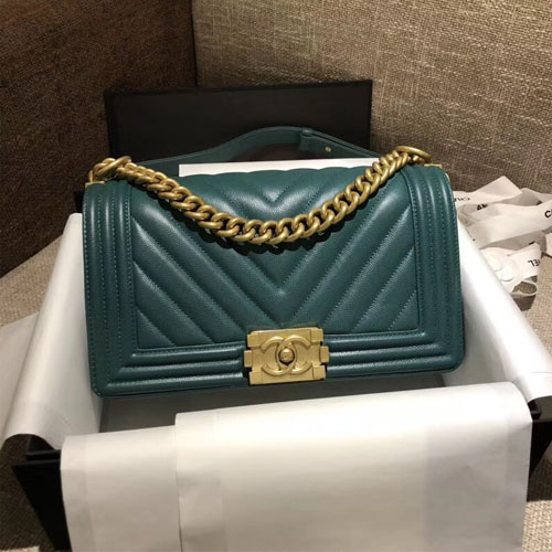 샤넬 보이 미듐 V패턴 플랩백 A67086 캐비어 그린 금장