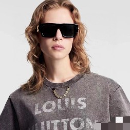 루이비통 남여공용 반팔 M10375