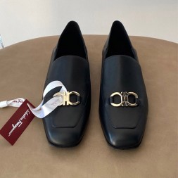 페레가모 신상 로퍼 F38101-5