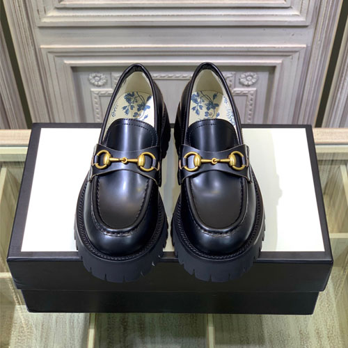 구찌 신상 가죽 로퍼 ‎602497 블랙