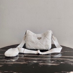 프라다 포코노 퀼팅 패치 숄더백 1BC151 화이트