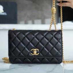  샤넬 22K 시즌 체인 WOC AP3043 블랙