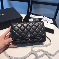 샤넬 WOC 체인 플랩백 뉴버전 A33814  램스킨 블랙 은장