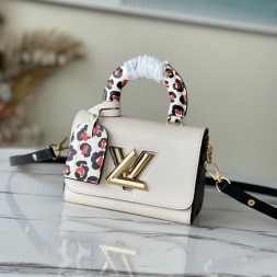 루이비통 트위스트 PM M58546 크림