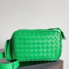 보테가 인트레치아토 스몰 카메라 백 V6614 그린