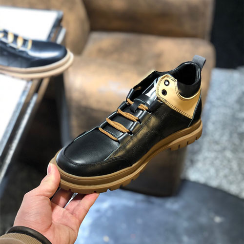 구찌 남성용 신상 스니커즈 620270-1