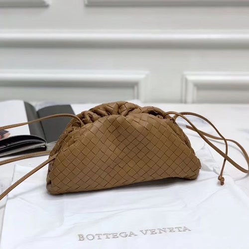 보테가 인트레치아토 나파 파우치 585853 브라운