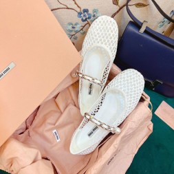 미우미우 신상 샌들 57232 화이트