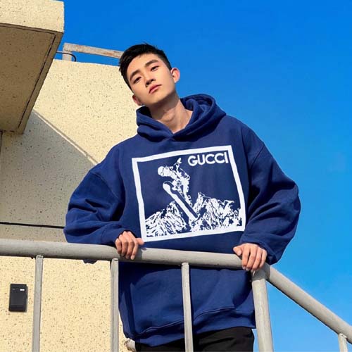 구찌 남여공용 맨투맨 617620