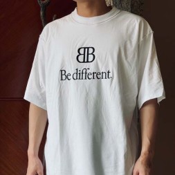 발렌시아가  남여공용 반팔  528790