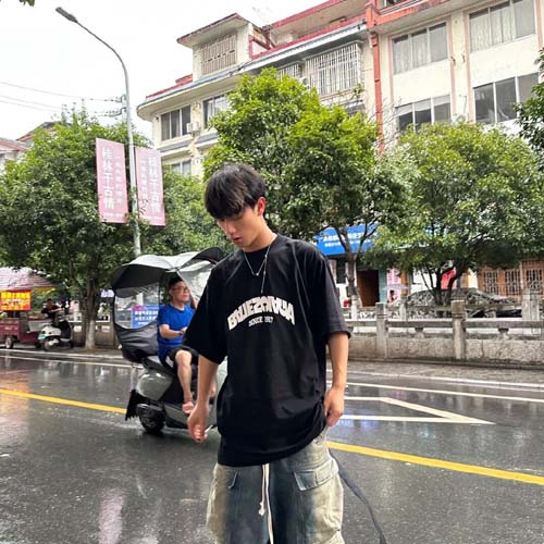 발렌시아가 남여공용 반팔  528818-2