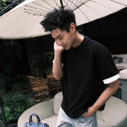 루이비통 남여공용 반팔 M10386