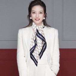 펜디 신상 스카프 FD70242