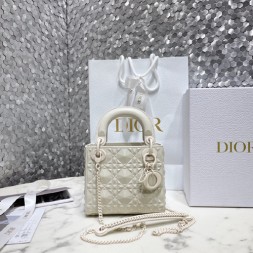 디올  미니 레이디백 M0505 화이트