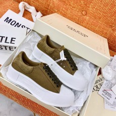 알렉산더 맥퀸  남여공용 스니커즈 586421 카키