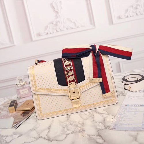 구찌 신상 실비백 421882 화이트