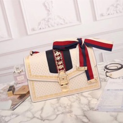 구찌 신상 실비백 421882 화이트