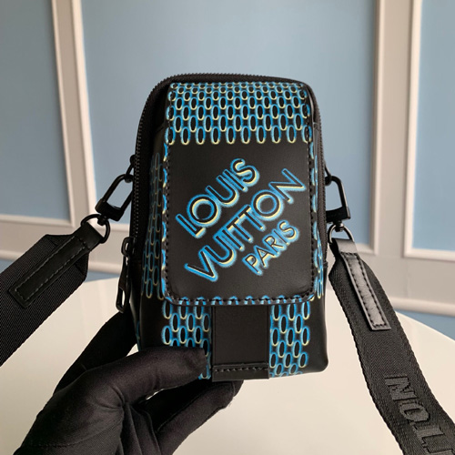 루이비통 니고 플랩 더플 폰 파우치 M81005