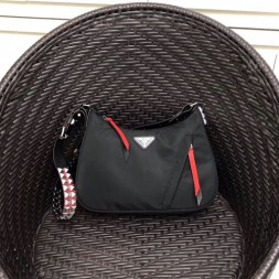 프라다 스터드장식 포코노 호보백 1BC087