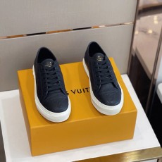 루이비통 남성용 스니커즈  M0428-2