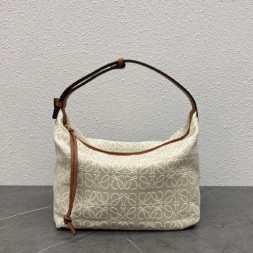 로에베 큐비 미듐 숄더백 11061