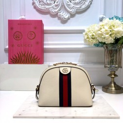 구찌 GG수프림 가죽 숄더백 499621 화이트