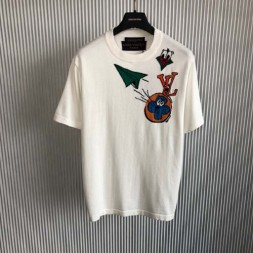 루이비통  남여공용 반팔  M10177