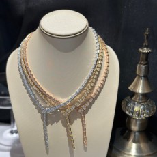 불가리 신상 목걸이  B70605