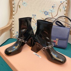 미우미우 신상 앵글부츠 57223 블랙