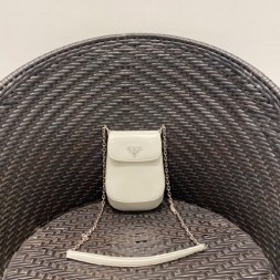 프라다 브러쉬드 가죽 미니백 1BH185-3