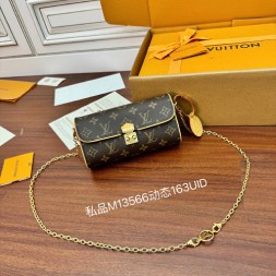 [ VVIP ] 루이비통 포쉐트 카미유 M13566