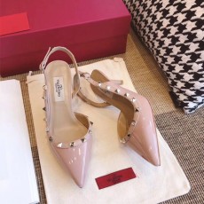 발렌티노 락스터드 슬링백 펌프스 SW2S0H14 누드핑크